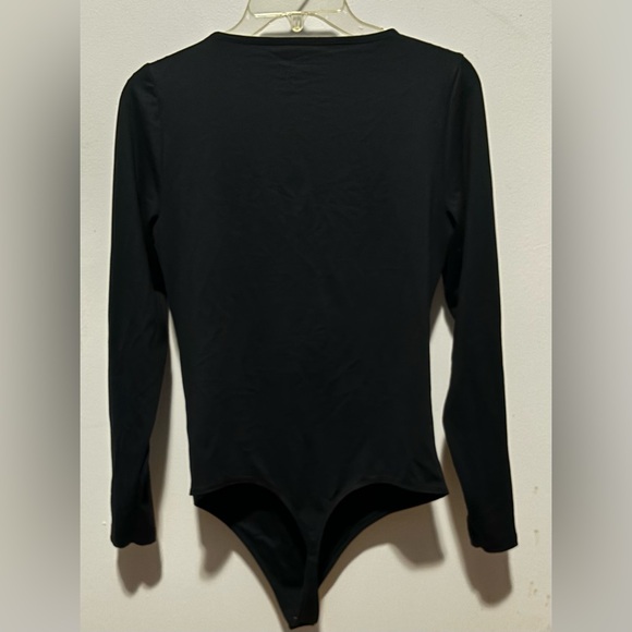 Abercrombie & Fitch Soft A&F Black Long-Sleeve Strappy Squareneck Bodysuit - Picture 4 of 5